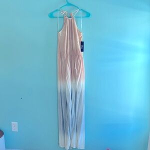 Lulu’s Maxi dress. NWT size Small